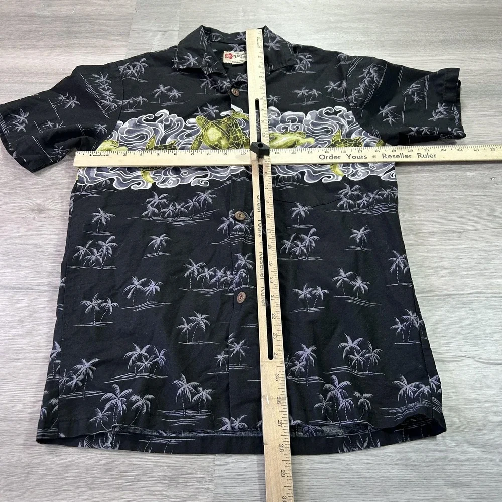 Hilo Hattie Hawaiian Shirt Mens Small Black Sea Turtle Palm‎ Tree Aloha Print